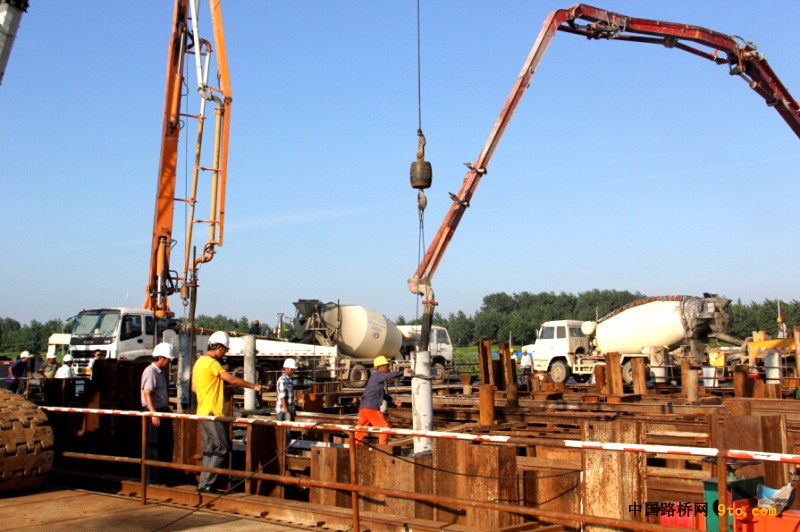 5、鋼板樁封底施工